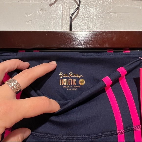 NWT Lilly Pulitzer Weekender High Ride Leggings in True Navy - Picture 10 of 14